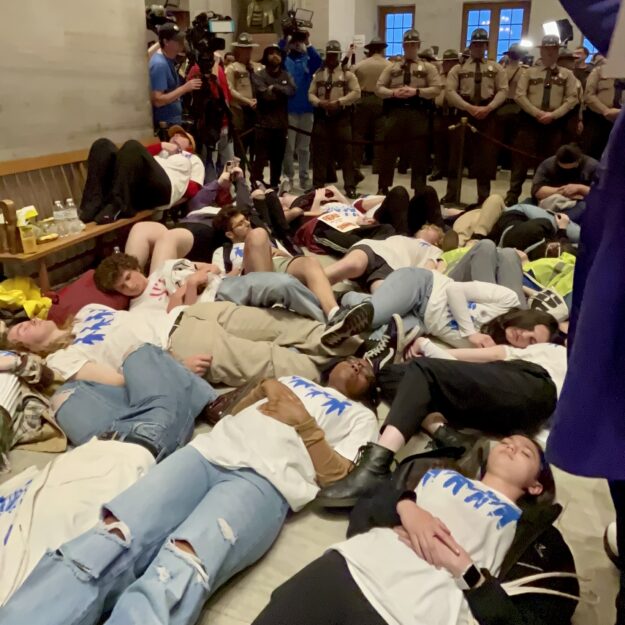Nashville youth lead die-in at the State Capitol
